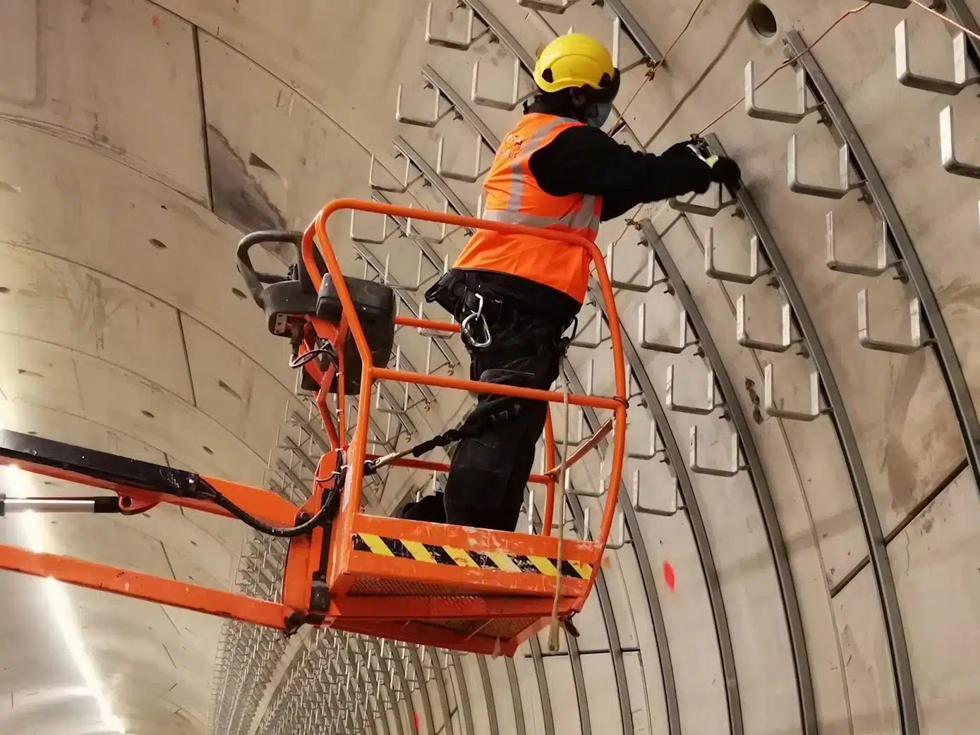 La Lentille — Esch-sur-Alzette : Décapage & Anticorrosion d’une Icône Industrielle La Lentille — Esch-sur-Alzette : Décapage & Anticorrosion d’une Icône Industrielle